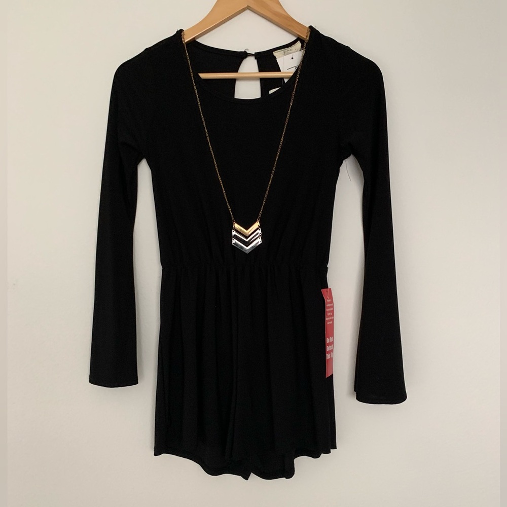 🆕 Boutique black long sleeve romper jumpsuit necklace shorts set